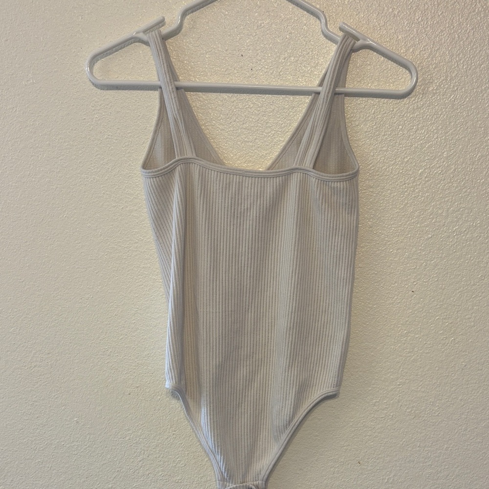 White ribbed bodysuit‎ - Picture 3 of 3